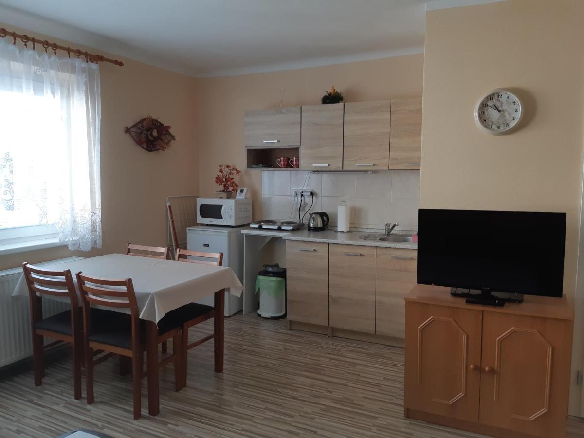 Ubytovanie V Sukromi Turčianske Teplice Exteriör bild