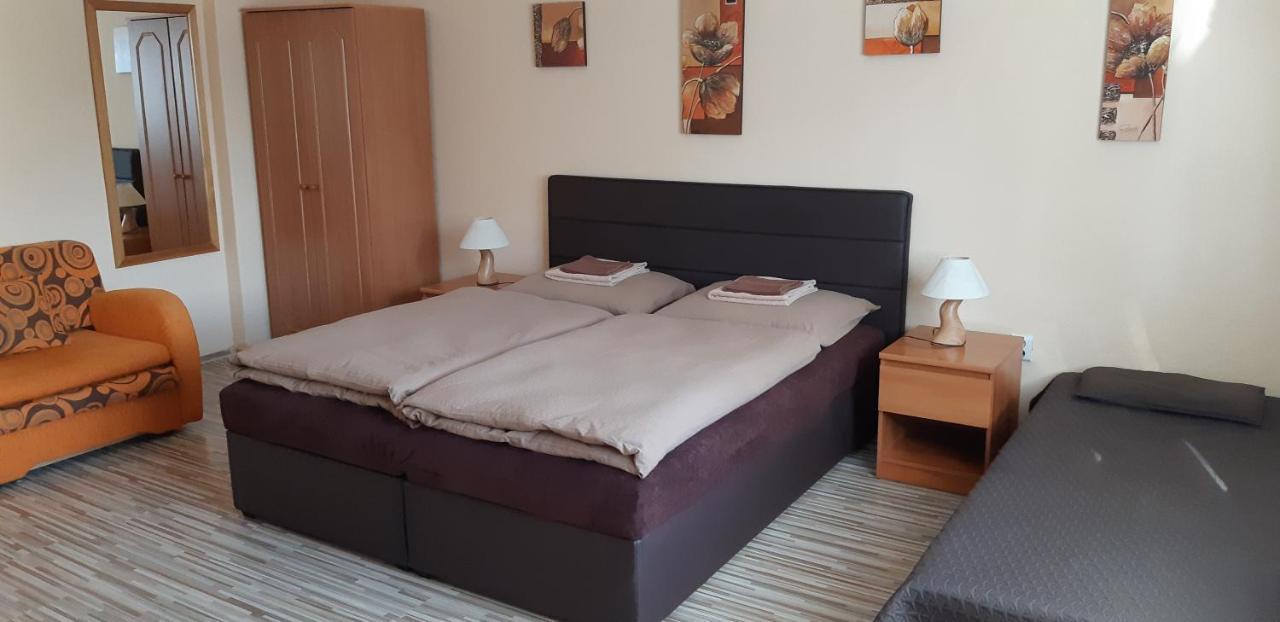 Ubytovanie V Sukromi Turčianske Teplice Exteriör bild
